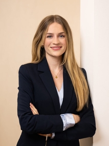 Lisa Stelzer
